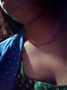 Snapshot of Poonam_cute chatting on 10.30.25 Poonam cute online show from 10.30.25