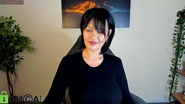 Sara Devills online show from 03.27.26