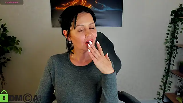 Sara Devills online show from 04.01.26