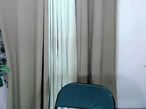 Snapshot of Felicity_lux chatting on 06.27.26 Felicity lux online show from 06.27.26