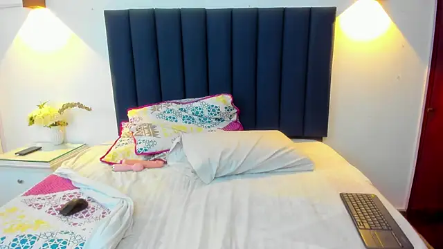 Snapshot of Angyrios chatting on 02.07.26 Angyrios online show from 02.07.26