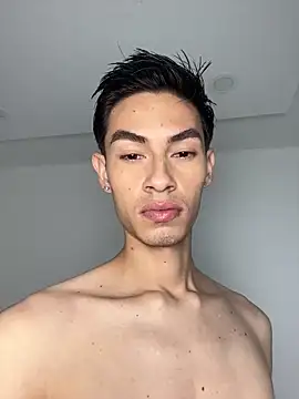Dominic Thin  online show from 06.10.26