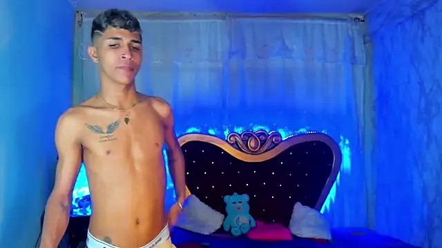 Snapshot of boyswantingplay chatting on 02.28.26 boyswantingplay online show from 02.28.26