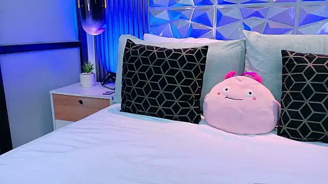 AdelineJhones online show from 04.10.26