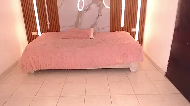 rosselyn  online show from 11.22.25