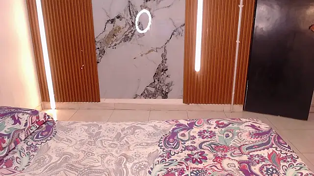 rosselyn  online show from 12.20.25