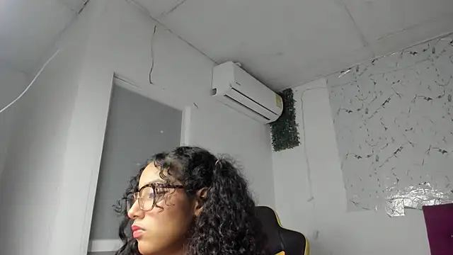 emily stars1 online show from 02.03.26