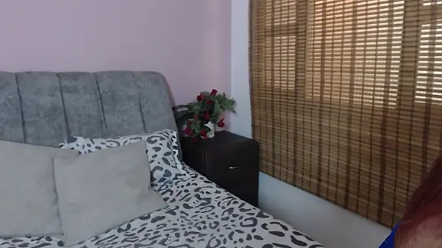 Snapshot of Samantha__Benet chatting on 06.19.26 Samantha Benet online show from 06.19.26