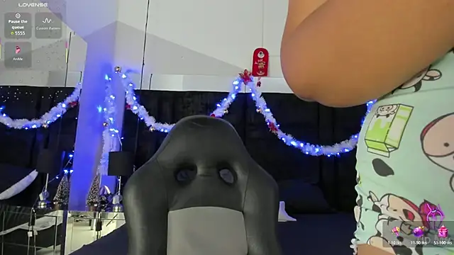 EmmadaSilva online show from 12.20.25