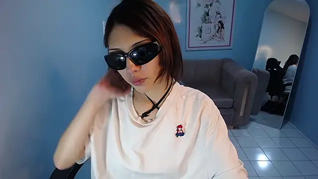 Snapshot of alexandra_gomez_t chatting on 11.11.25 alexandra gomez t online show from 11.11.25