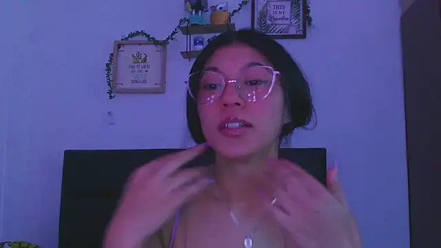 LissyM online show from 11.22.25