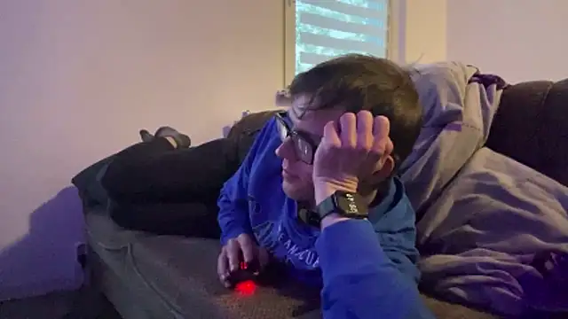 StephPra94 online show from 05.12.26