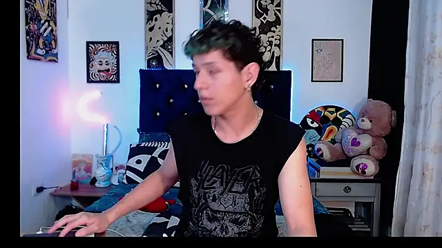 Snapshot of Yorsamm_and_friends chatting on 10.23.25 Yorsamm and friends online show from 10.23.25