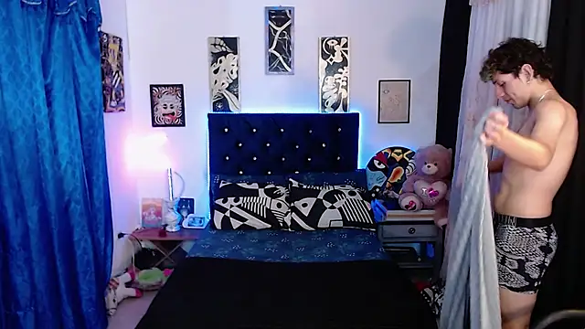 Snapshot of Yorsamm_and_friends chatting on 11.23.25 Yorsamm and friends online show from 11.23.25