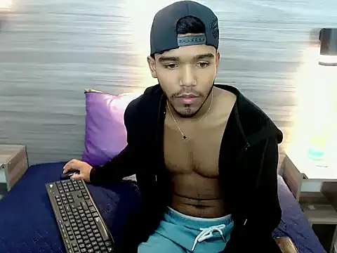 Snapshot of CamiloBuck chatting on 10.25.25 CamiloBuck online show from 10.25.25