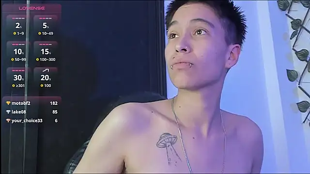 Snapshot of Liam_Anny chatting on 11.28.25 Liam Anny online show from 11.28.25