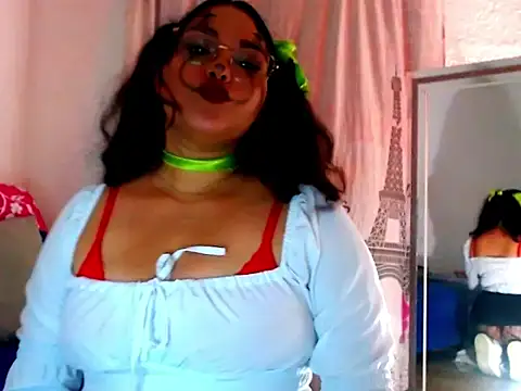 Snapshot of mira_cherry02 chatting on 11.01.25 mira cherry02 online show from 11.01.25