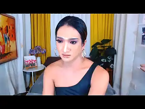 Snapshot of DianaFierce chatting on 11.17.25 DianaFierce online show from 11.17.25