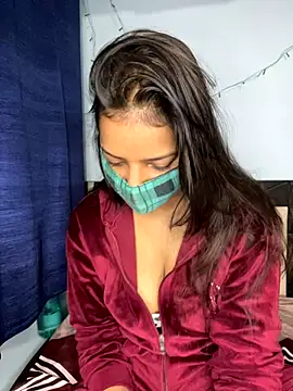 Snapshot of Cute_Marina chatting on 11.29.25 Cute Marina online show from 11.29.25