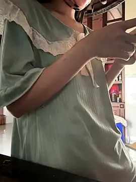 Emily-y online show from 12.19.25