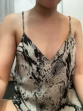 Snapshot of Emily-y chatting on 06.29.26 Emily-y online show from 06.29.26