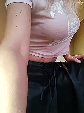 SelinaLovqx online show from 11.21.25