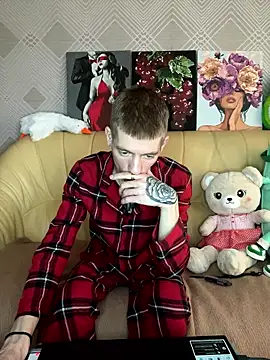 Snapshot of Cristian__Dior chatting on 01.11.26 Cristian Dior online show from 01.11.26