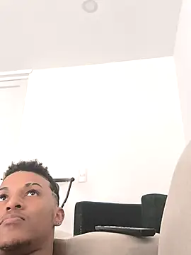 Snapshot of NeyDavid142 chatting on 11.10.25 NeyDavid142 online show from 11.10.25