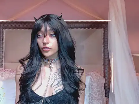 Snapshot of _valuu chatting on 11.19.25 valuu online show from 11.19.25