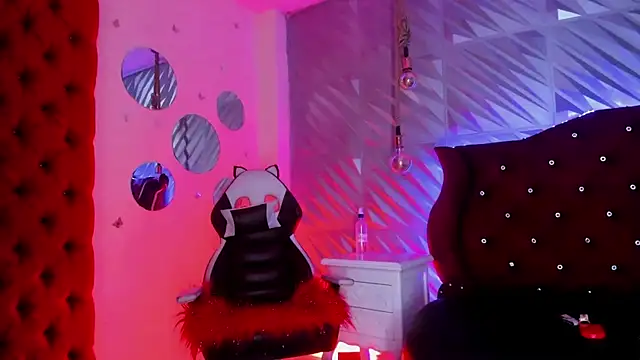 Roxanne Han online show from 07.12.26