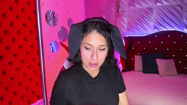 Roxanne Han online show from 07.17.26