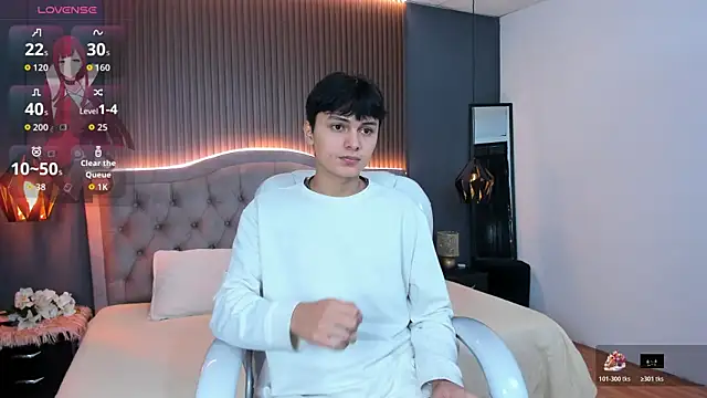 Maxii18  online show from 10.24.25