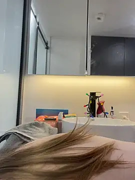 elliepixie online show from 12.22.25