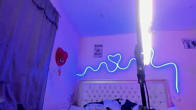 Snapshot of briana_hot03 chatting on 11.26.25 briana hot03 online show from 11.26.25