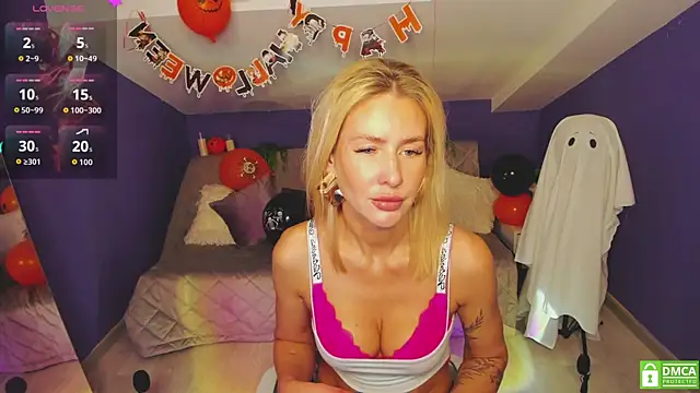 Snapshot of MadamMilly_ chatting on 10.25.25 MadamMilly online show from 10.25.25