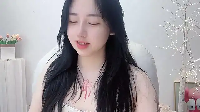 Snapshot of Love-hanzaizai718 chatting on 11.10.25 Love-hanzaizai718 online show from 11.10.25