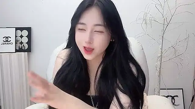 Snapshot of Love-hanzaizai718 chatting on 11.17.25 Love-hanzaizai718 online show from 11.17.25