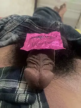 Snapshot of villainindian chatting on 10.24.25 villainindian online show from 10.24.25