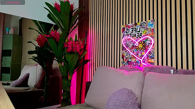 MirunaHaze online show from 04.14.26