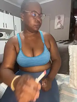 Snapshot of SweetCandy84 chatting on 02.11.26 SweetCandy84 online show from 02.11.26