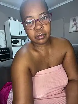 Snapshot of SweetCandy84 chatting on 03.11.26 SweetCandy84 online show from 03.11.26