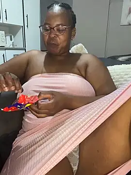 Snapshot of SweetCandy84 chatting on 03.23.26 SweetCandy84 online show from 03.23.26