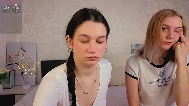 betweenUse online show from 11.30.25