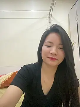 Bee Yellow00 online show from 04.09.26