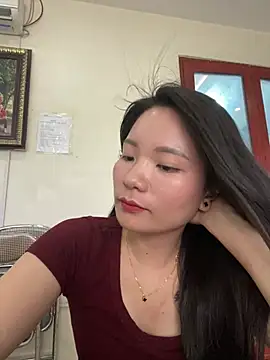 Snapshot of Bee_Yellow00 chatting on 06.09.26 Bee Yellow00 online show from 06.09.26