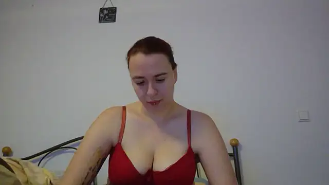 Latexaddictx  online show from 11.25.25