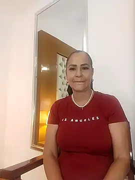 EmperatrizMilf online show from 12.22.25