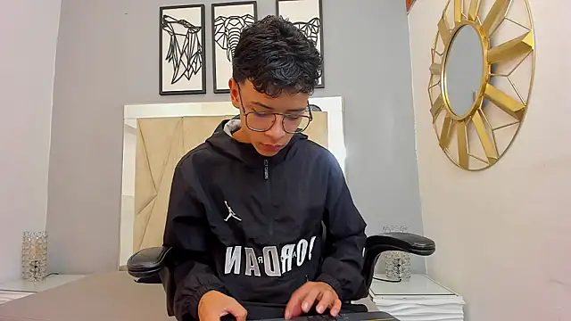 adams bobby online show from 02.02.26