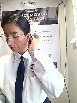 Snapshot of Valentina--1 chatting on 02.10.26 Valentina--1 online show from 02.10.26