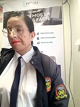 Snapshot of Valentina--1 chatting on 02.12.26 Valentina--1 online show from 02.12.26